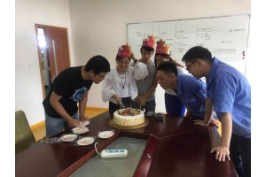 韵甲2018年6月员工生日会